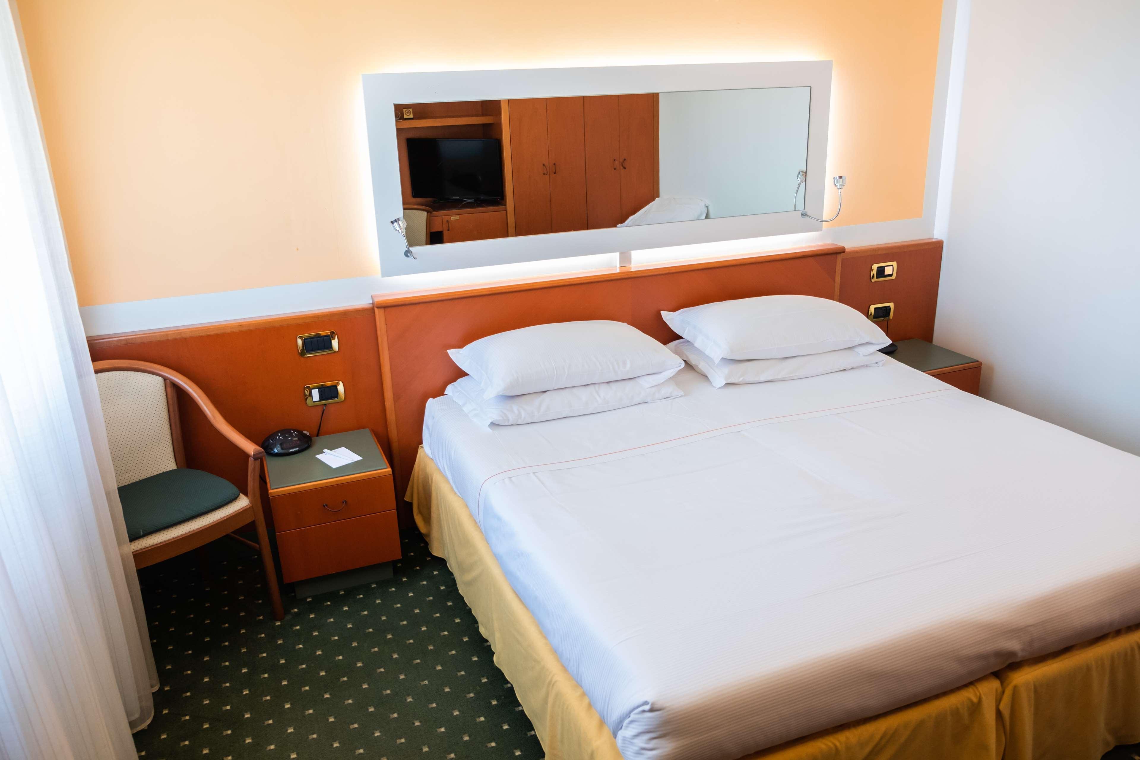 Jet Hotel, Sure Hotel Collection By Best Western Gallarate Exteriör bild